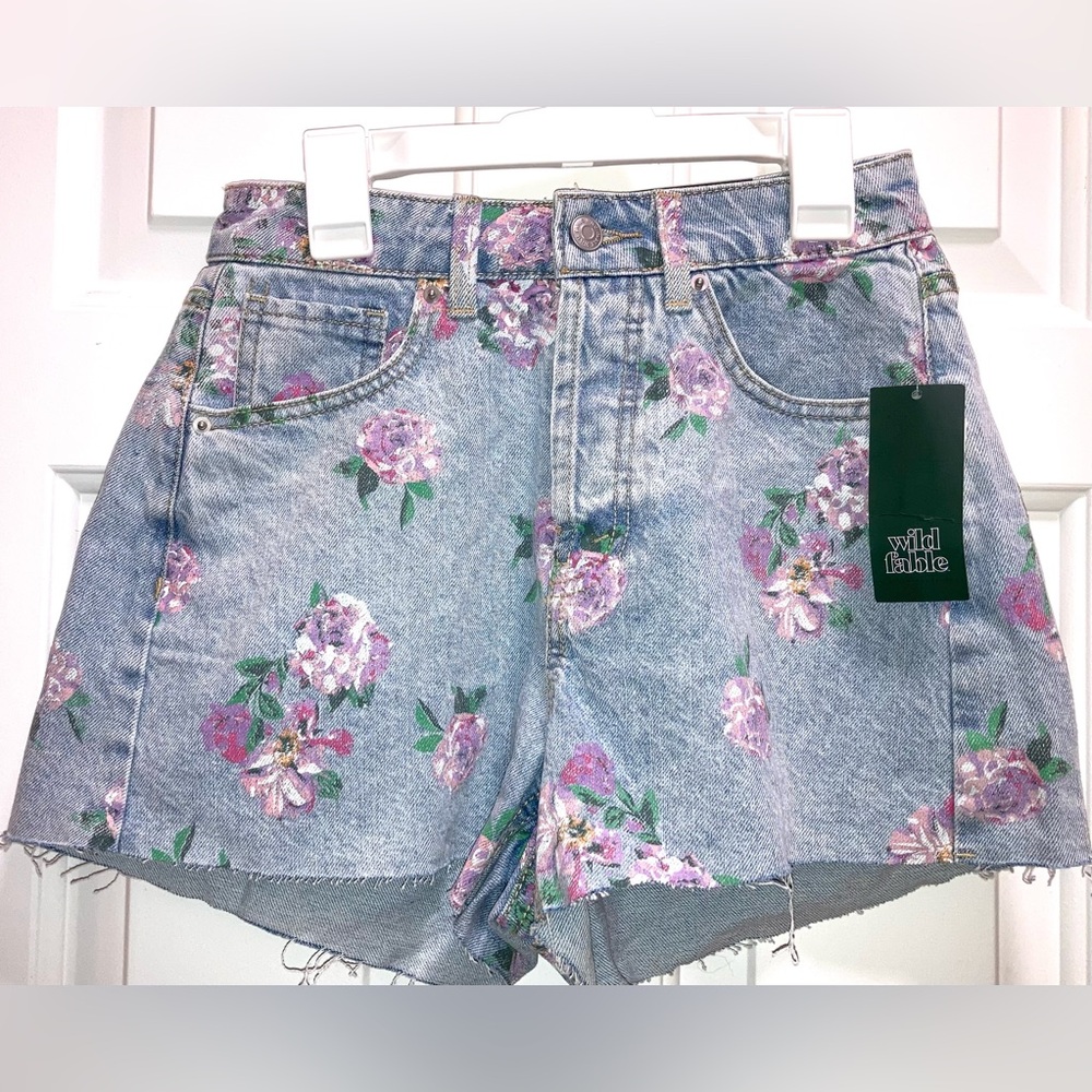 Wild Fable Women's High-Rise Cutoff Denim Shorts Light Blue Floral Size 0 NWT